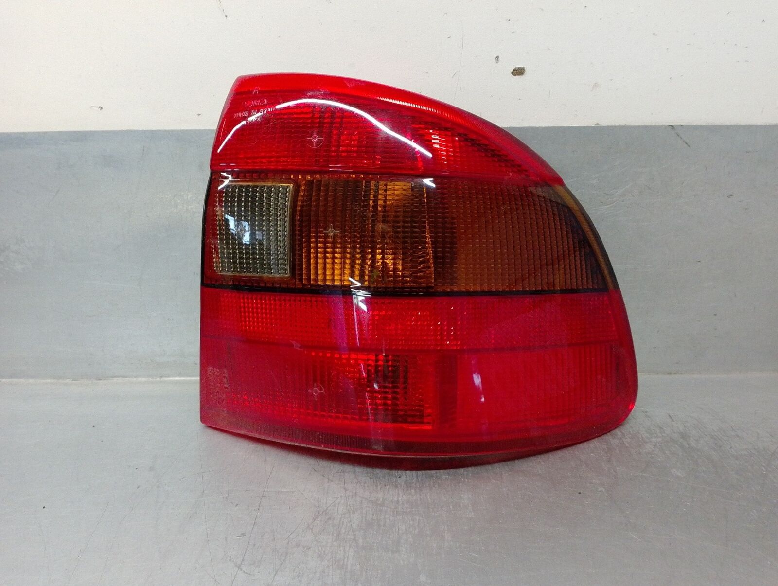 98299324 LUCI POSTERIORI DESTRA / 4 PUERTAS / 4556709 PER OPEL ASTRA F BERLINA 1