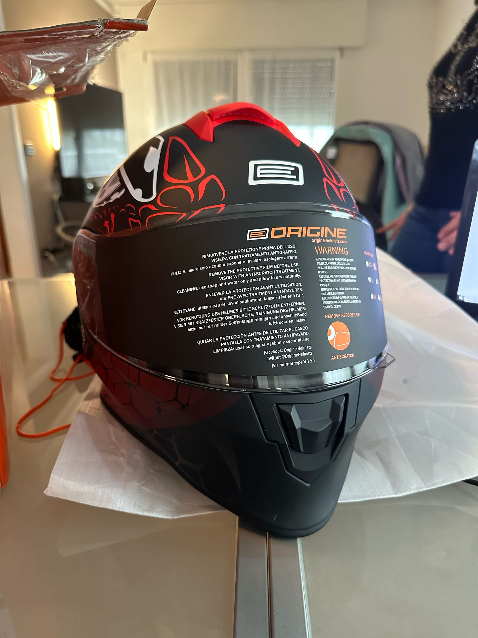 Casco pari al nuovo mai usato Origine Dinamo ECE22.06 Fighter Matt Fluo Red Black TG.L