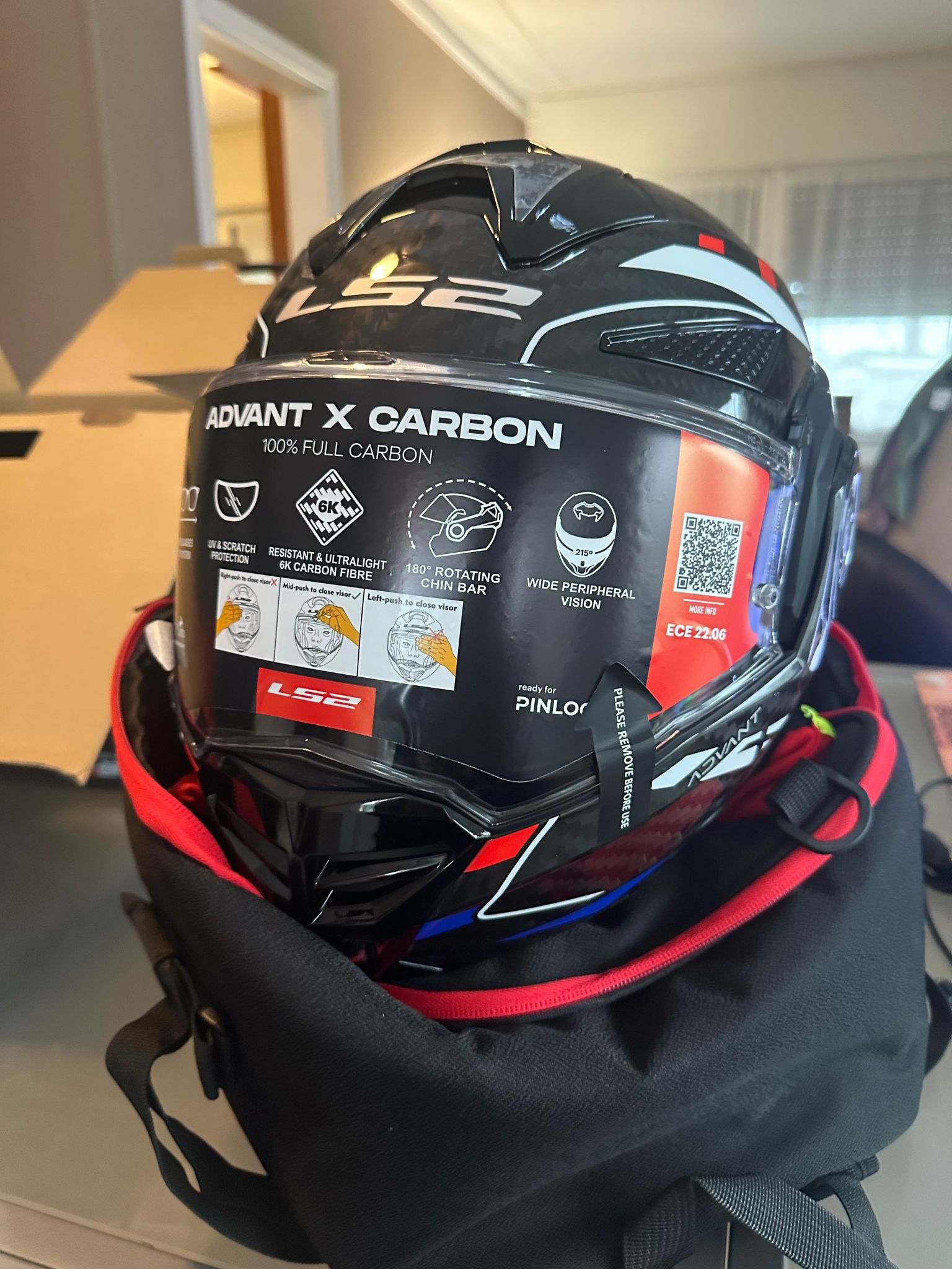 LS2, Casco Moto  pari al nuovo mai usato  Modulare ADVANT X CARBON FUTURE Gloss White Blue Red,XXL