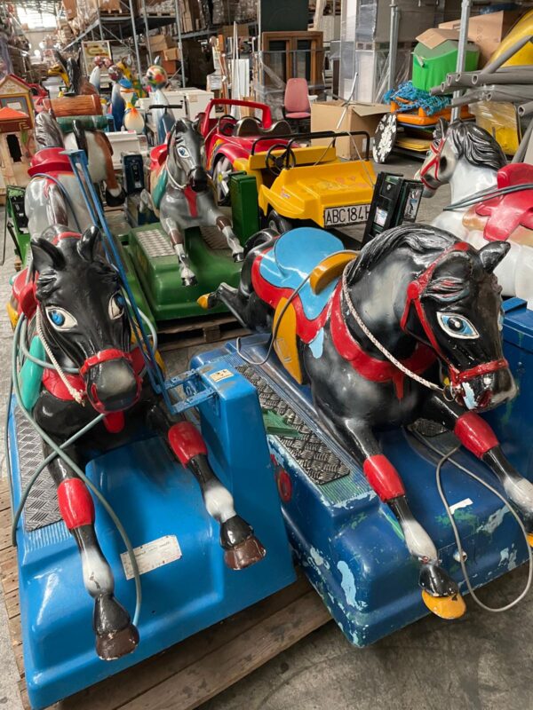 GIOSTRE MECCANICHE A GETTONE DIVERTIMENTO BAMBINI
