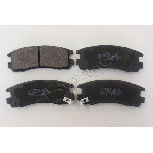 Kit Pastiglie Freno Freno A Disco Red-line 27MI018 per Chrysler Mitsubishi (RED-27MI018) (CHRYSLER MR389580)