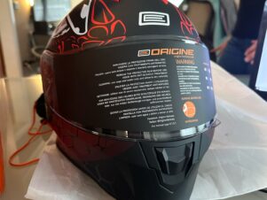 Casco pari al nuovo mai usato Origine Dinamo ECE22.06 Fighter Matt Fluo Red Black TG.L